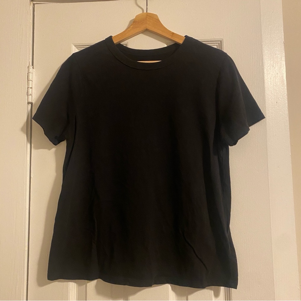 Old Navy Women’s Black Short Sleeve T-Shirt